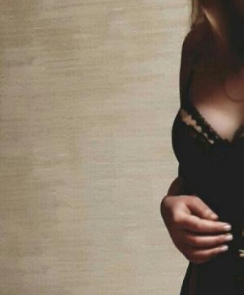 У меня опытная рука и креативный подход к нашим встречам. 🌟 Моя улыбка сможет растопить даже самое холодное сердце, а раскованная атмосфера поможет нам получить незабываемое удовольствие. 🌹
Мои услуги включают 🔥 классический секс, оральный секс, эротический массаж и многое другое! Люблю экспериментировать и открывать новые грани удовольствия. 😏
Обожаю проводить время с истинными джентльменами, которые знают, как наслаждаться каждым моментом. У меня есть множество положительных отзывов от моих предыдущих партнеров, которые отметили мою нежность, страсть и умение удовлетворить их самые сокровенные фантазии. 💋
Если ты хочешь окунуться в мир наслаждения и сделать свои мечты реальностью, то я жду тебя в Москве. 🌆 Чтобы увидеть больше фотографий и узнать больше о моих услугах, напиши мне. Я гарантирую, что наше свидание будет незабываемым! 😉 Таник